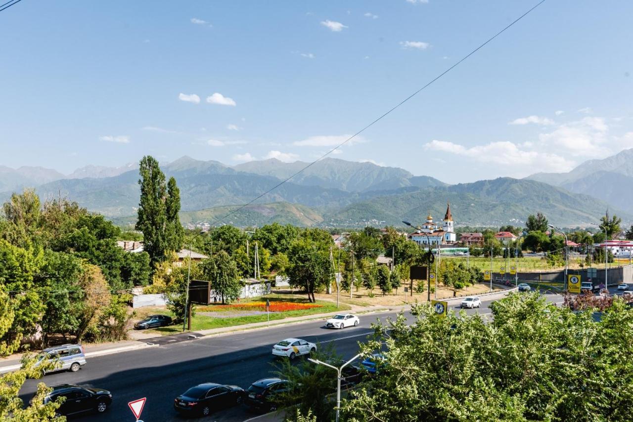 Knijny Gorod Apartment Almaty Exterior photo